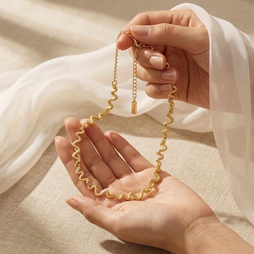 Gold Wavy Choker Necklace